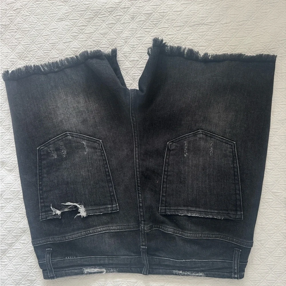Risen Jeans Distressed Black Denim Shorts 2XL NWT - Picture 3 of 3